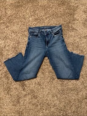 American Eagle Outfitters Women’s Medium Blue Straight Leg Jeans